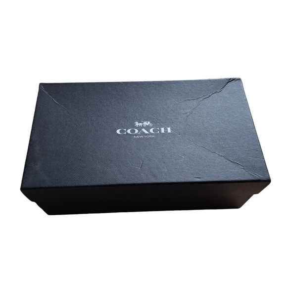 COACH UNI PUMP KITTEN HEELS. - Picture 2 of 8